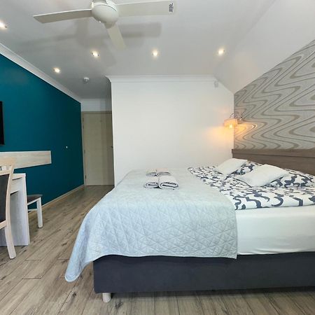 ウストカ Helios Bed & Breakfast エクステリア 写真