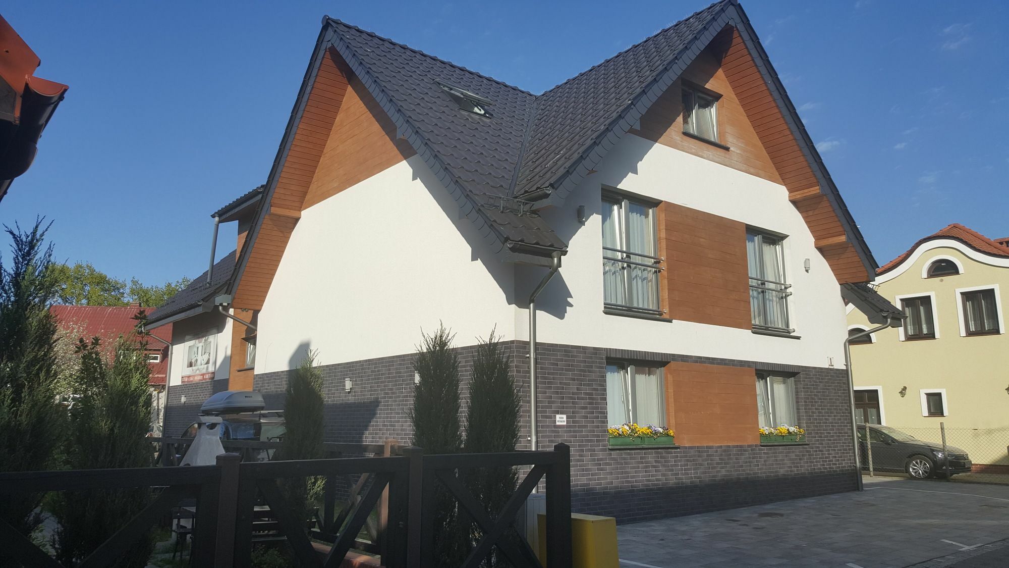 ウストカ Helios Bed & Breakfast エクステリア 写真
